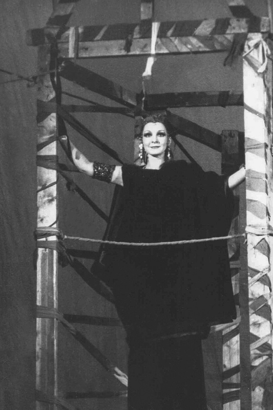 File:Jegorova, Jekaterina (Hippolyta – Jekaterina Jegorova. Shakespeare’i „Suveöö unenägu”. Vene Draamateater, 1984, erakogu).jpg